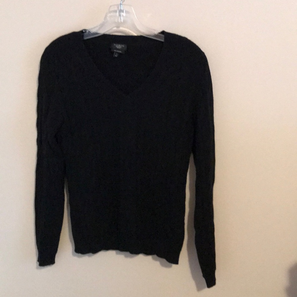 100% Cashmere V Neck Sweater